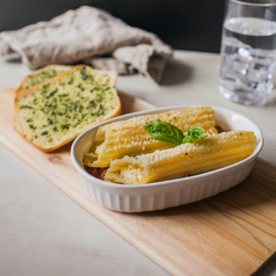Four-Cheese-Turkey Manicotti with Herbed Garlic Bread <br>Delivery January 6-10