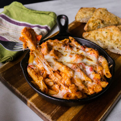 Chicken and Cheese-Baked Pasta with Herbed Garlic Bread<br>Delivery January 13-17